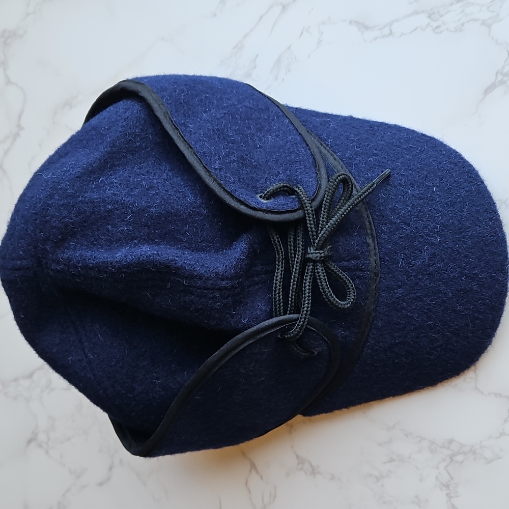 Wyoming Traders Navy Mackenzie Wool Cap with Black Trim 7.5 - Picture 6 of 7